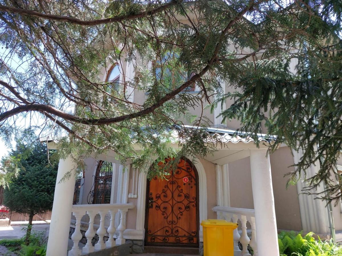 Room Hostel Dostyk Almaty Eksteriør bilde