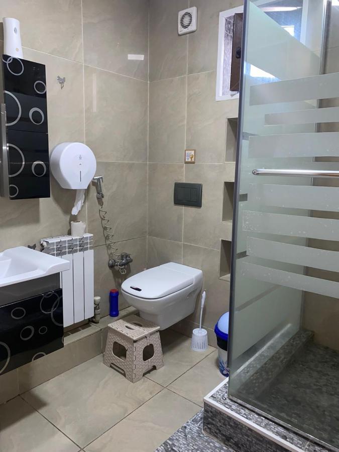 Room Hostel Dostyk Almaty Eksteriør bilde