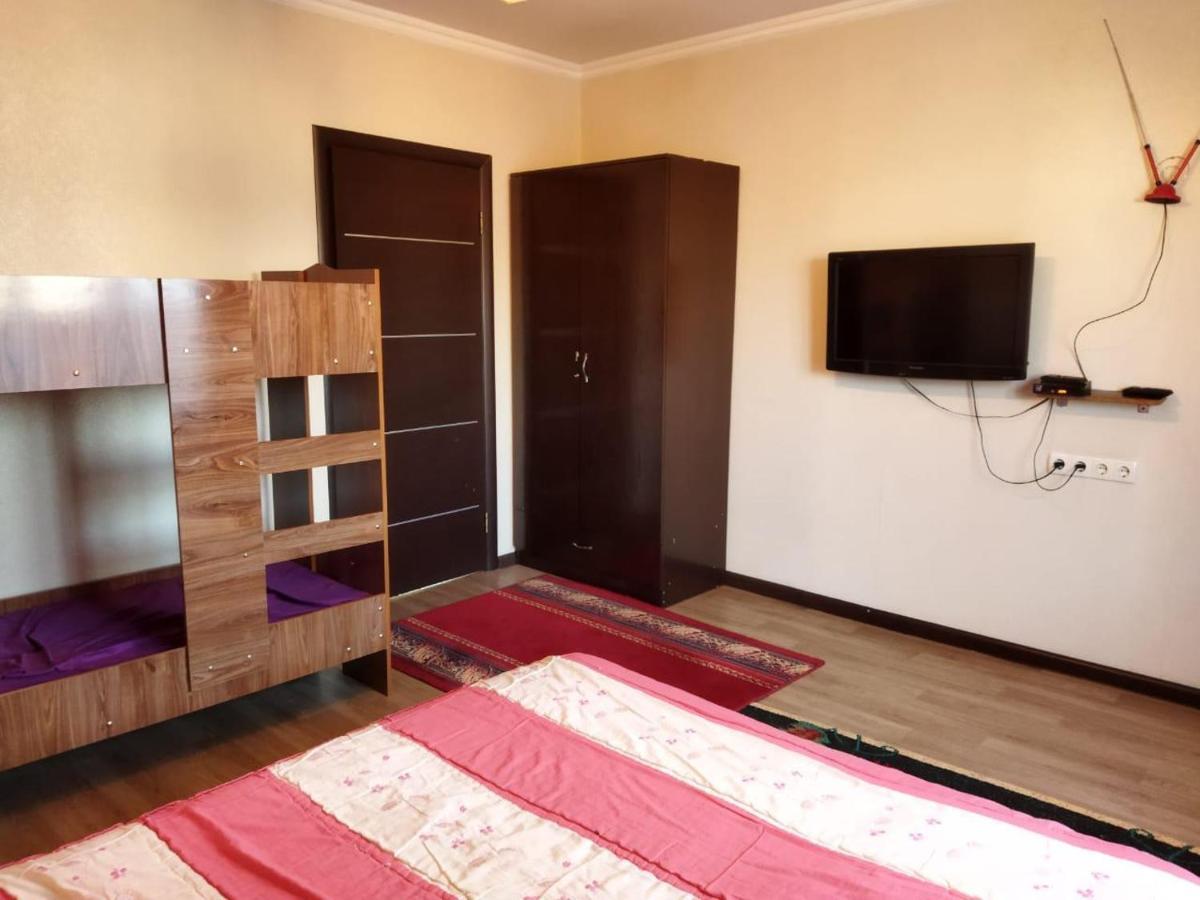 Room Hostel Dostyk Almaty Eksteriør bilde