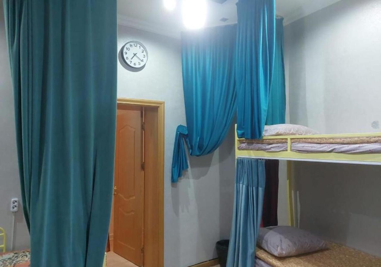 Room Hostel Dostyk Almaty Eksteriør bilde