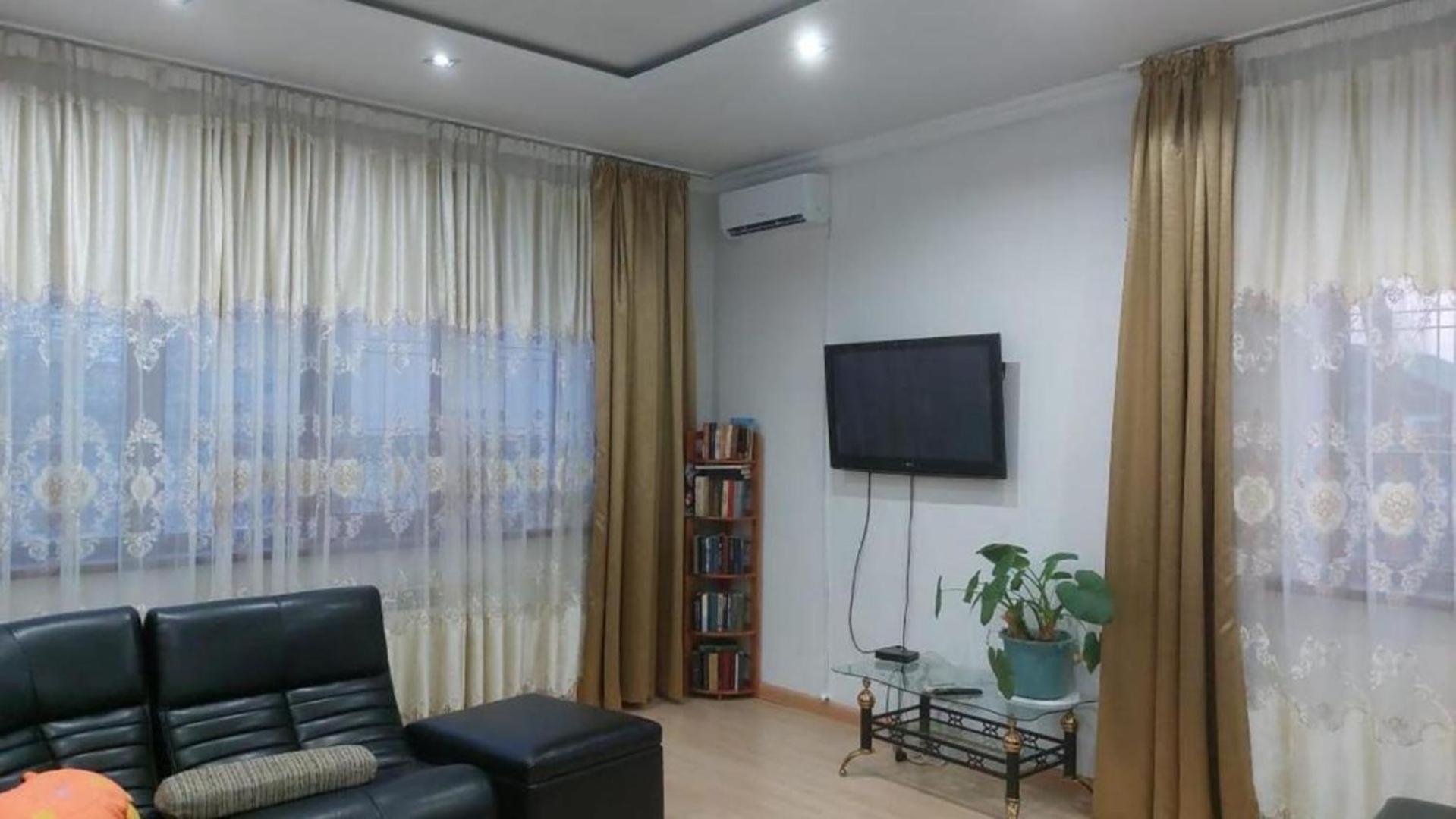 Room Hostel Dostyk Almaty Eksteriør bilde