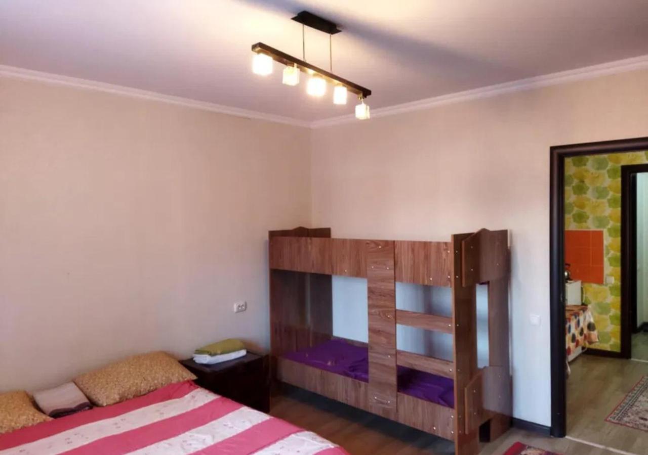 Room Hostel Dostyk Almaty Eksteriør bilde