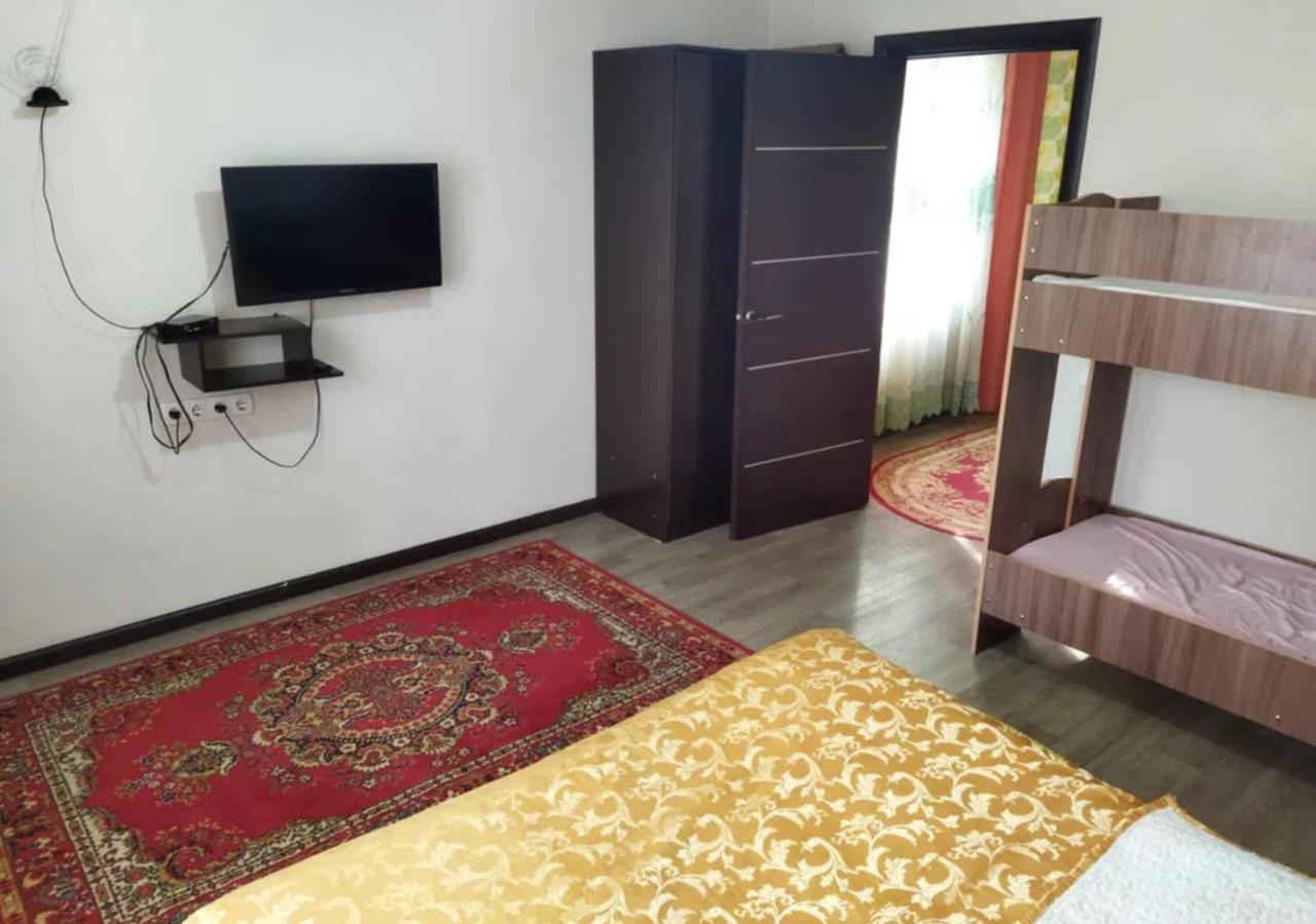 Room Hostel Dostyk Almaty Eksteriør bilde